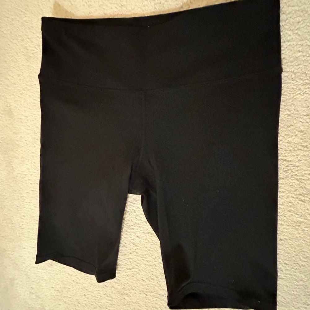 Titika yoga shorts